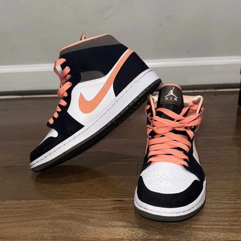 air jordan 1 SE mid peach mocha size 9